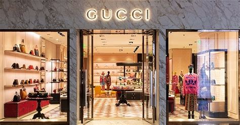 ball shop lifts in china gucci store